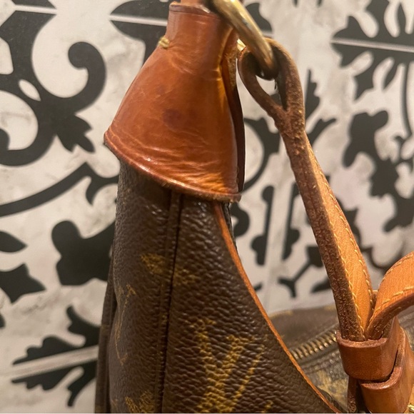 VGUC Louis Vuitton Boulogne 35 - Picture 2 of 11